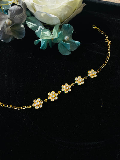 Gold Tone Floral Kundan Choker